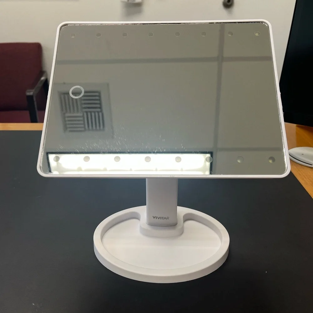 EUC - Vivitar - LED Lighted Vanity Mirror